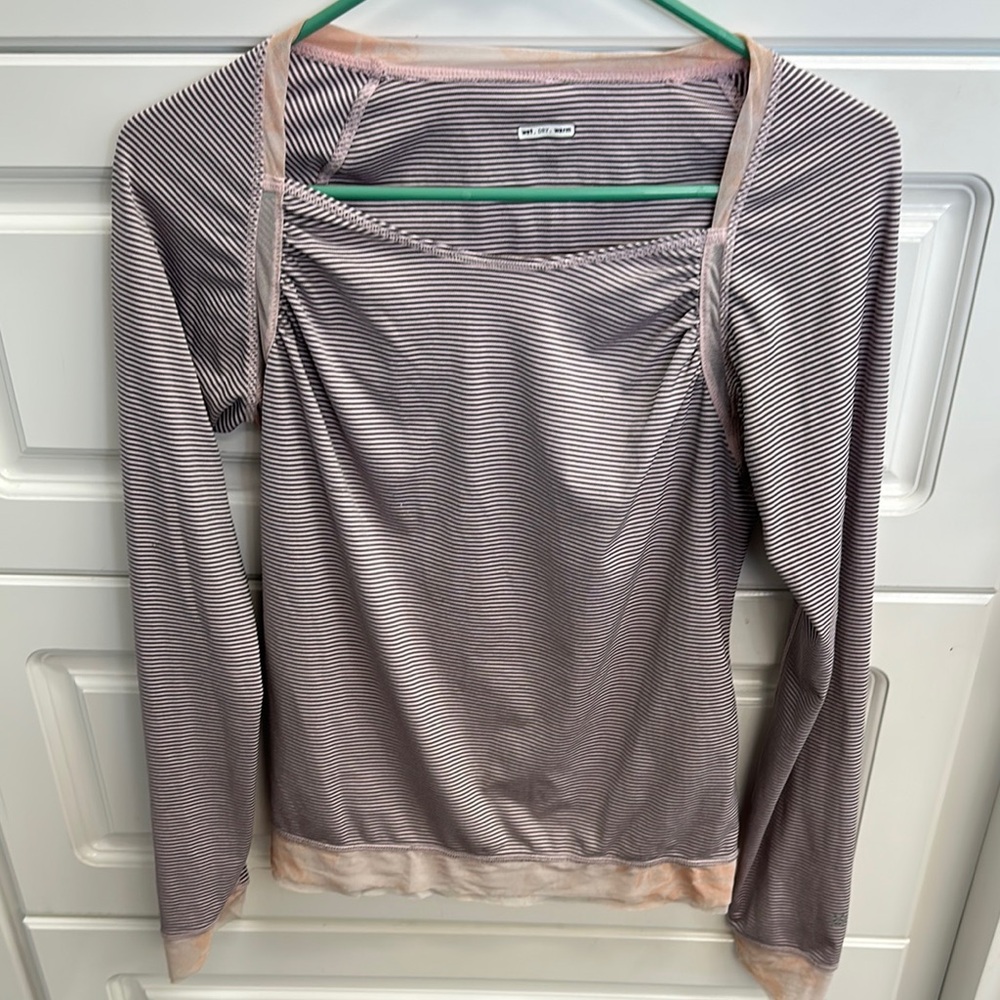Lululemon Athletica Gray Silver Long Sleeve Ruched Blouse, Oldie but Goodie, 4/6